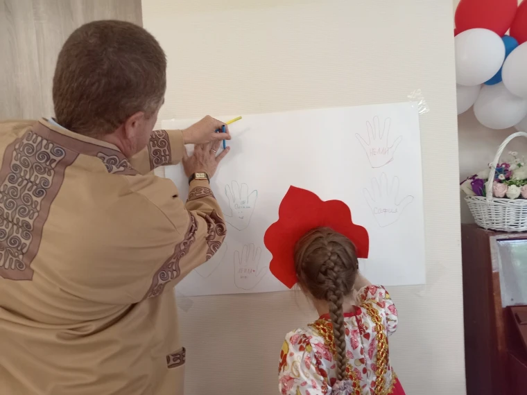 Фестиваль, посвященный нашему многонациональному народу Оренбуржья — "Рука дружбы".